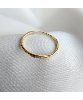 Gold ring 8k with stones