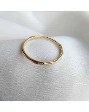 Gold ring 8k with stones