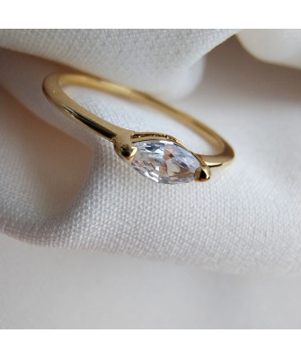 Gold ring 8k with stones