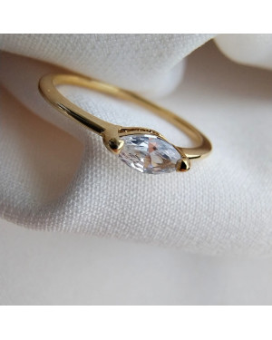 Gold ring 8k with stones