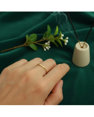 Gold ring 8k with stones