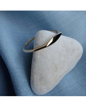 Gold ring 8k with stones