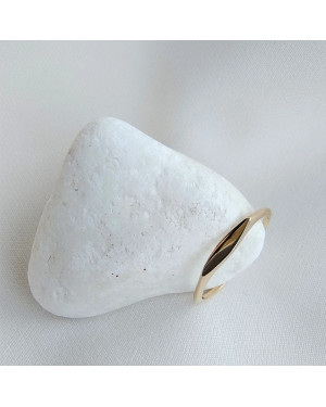 Gold ring 8k with stones