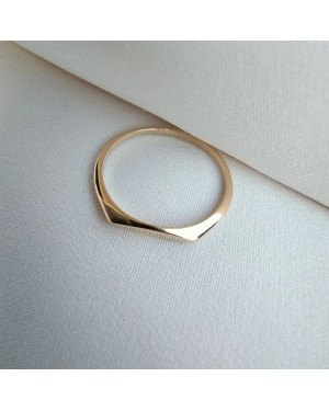 Gold ring 8k with stones