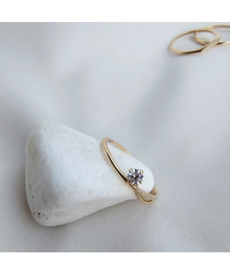 8k gold ring with stones