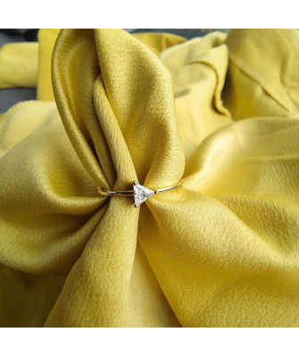 8k gold ring with stones