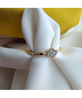 Gold ring 8k with stones