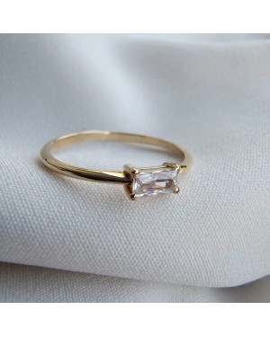 Gold ring 8k with stones