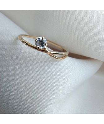 Gold ring 8k with stones