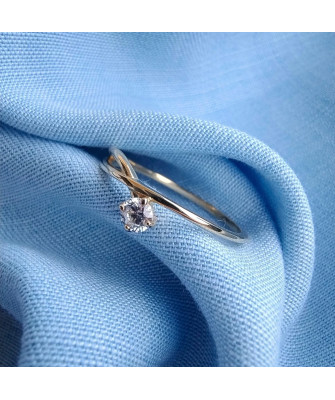 Gold ring 8k with stones