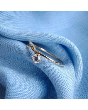 Gold ring 8k with stones