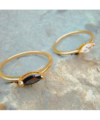 Gold ring 8k with stones