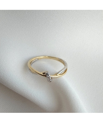 Gold ring 8k with stones