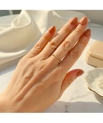 Pierścionek złoty 8k z kamieniami