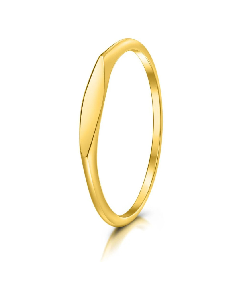 Gold ring 8k with stones