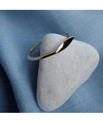 Gold ring 8k with stones