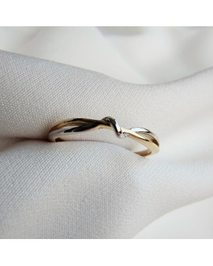 Gold ring 8k with stones