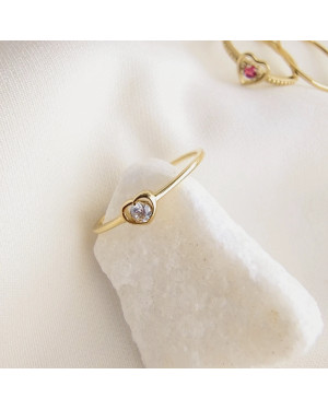 Ring with a large stone gold 8k