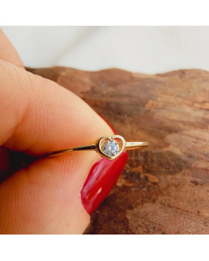 Ring with a large stone gold 8k