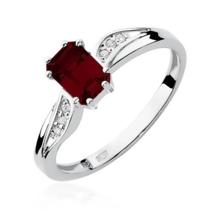 Ring with garnet, white gold, 0.70ct GoldJewellery