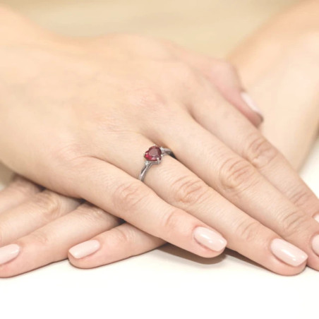 Ruby ring, white gold, 1.70ct | GoldJewellery
