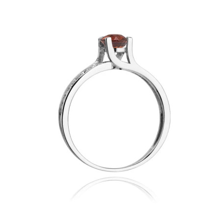 Gold ring with garnet, white gold, 0.60 ct GoldJewellery