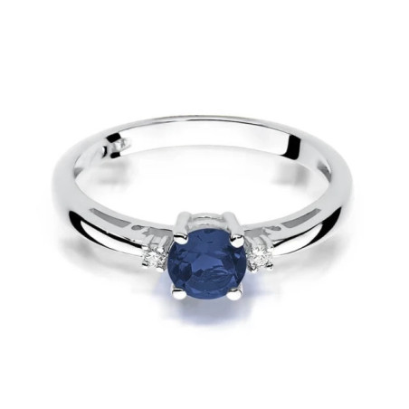 Sapphire engagement ring in white gold GoldJewellery